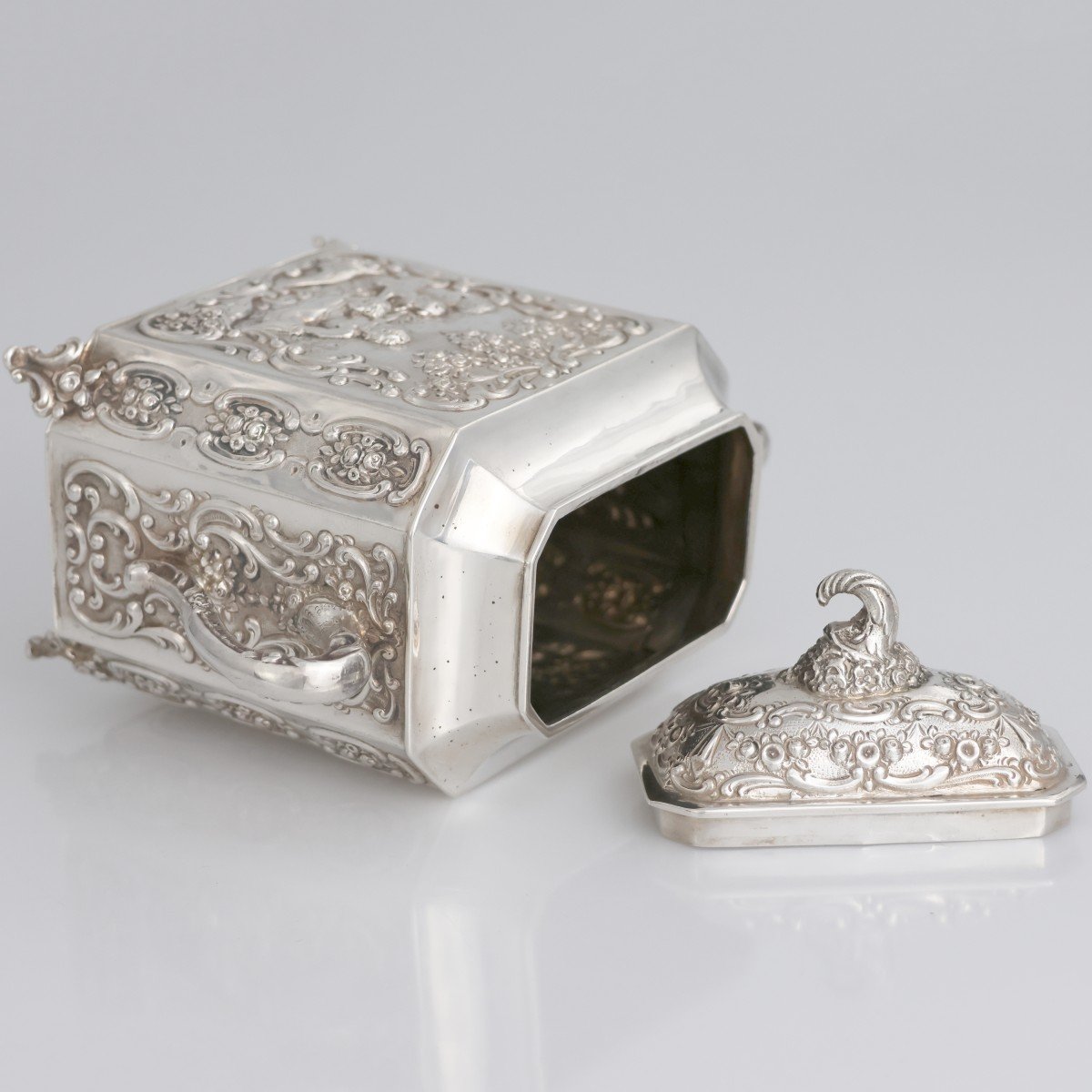 A German Silver Tea Caddy, Late XIX Century-photo-4