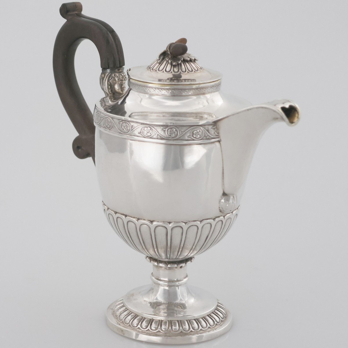 A George IV Sterling Silver Coffee Pot, Paul Storr, London, 1823-photo-3