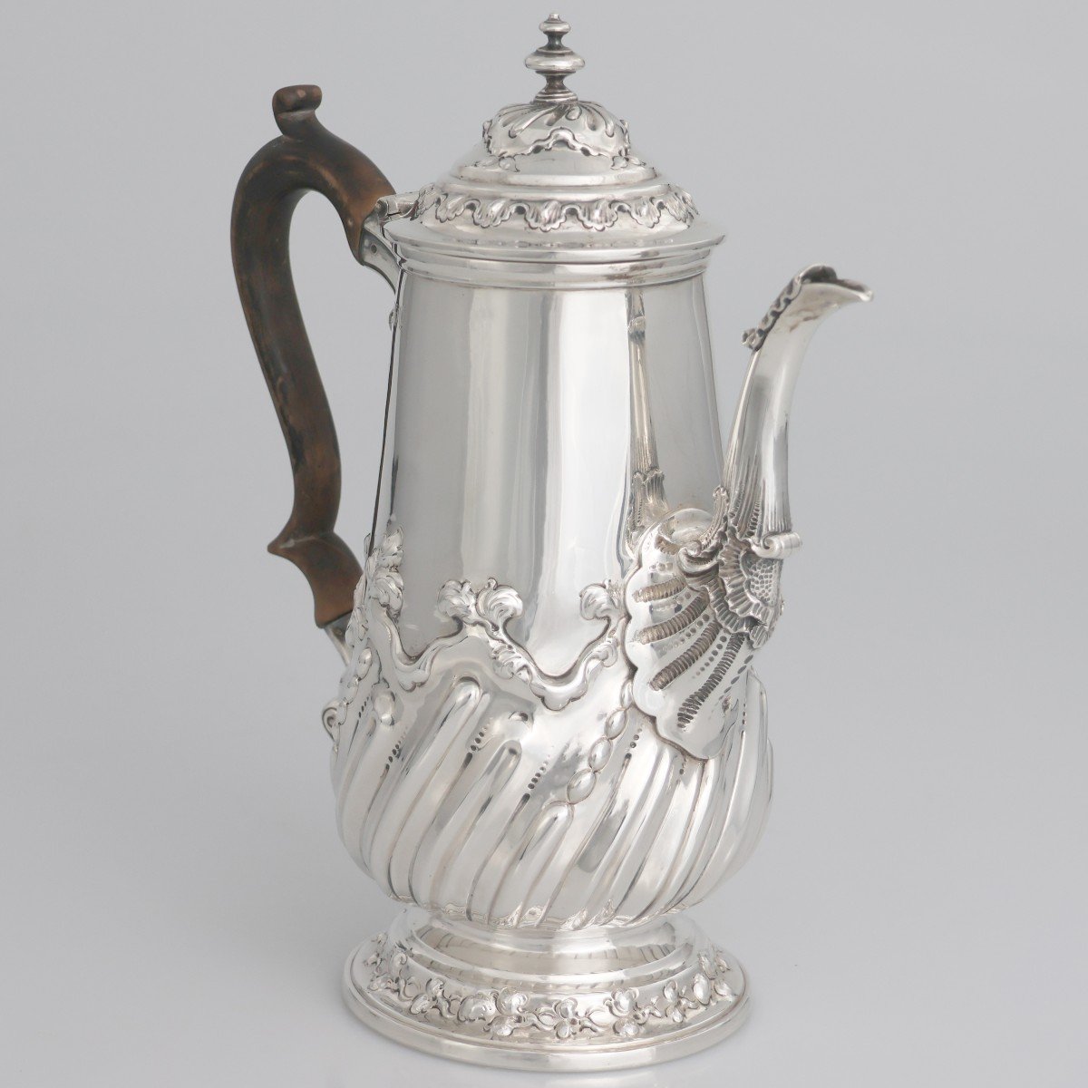 A Sterling Silver Coffee Pot, John Aldwinckle & Thomas Slater, Londra, 1891-photo-2