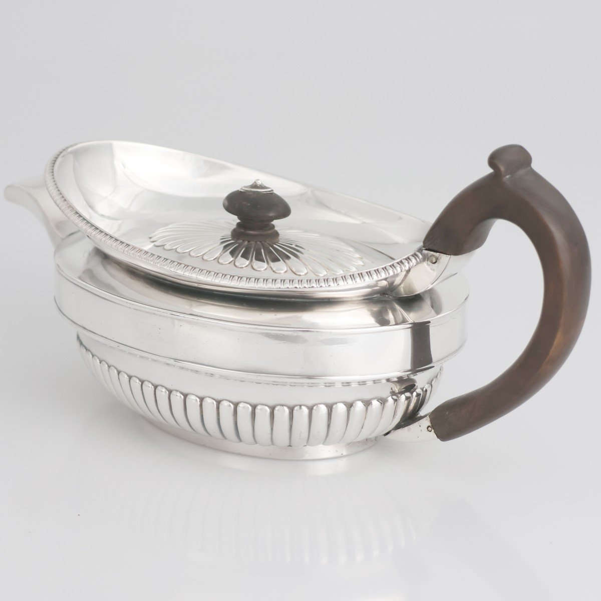 A George III Sterling Silver Teapot, Paul Storr, London, 1810-photo-3