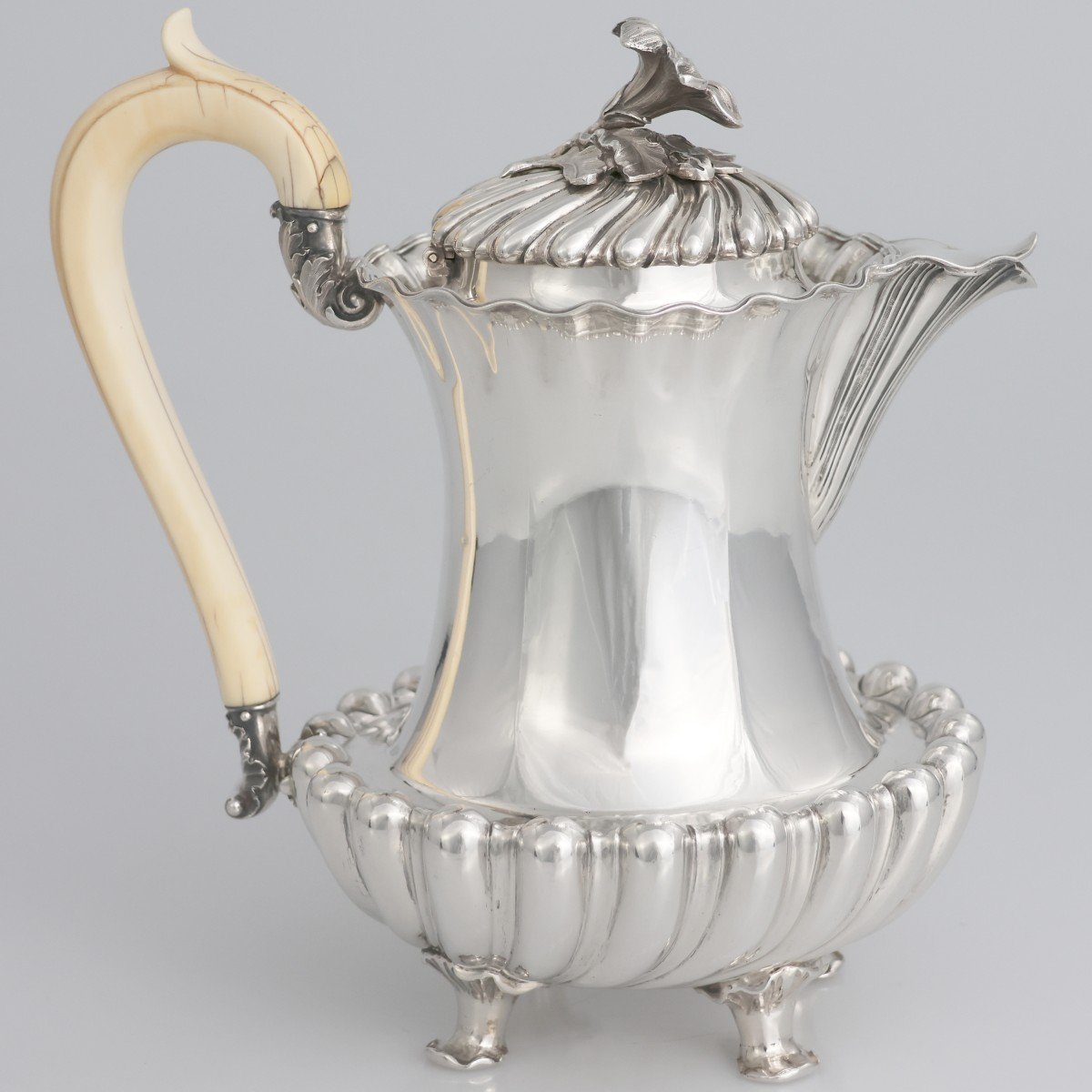 Une cafetière en argent sterling Guillaume IV, Paul Storr, Londres, 1830