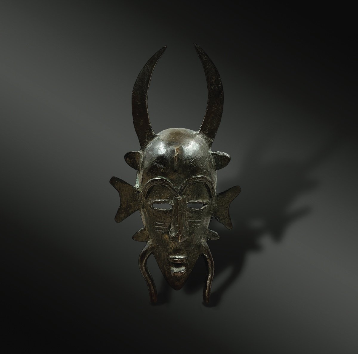 Kpeliyé'e Mask - Senufo Culture, Ivory Coast - 19th Century