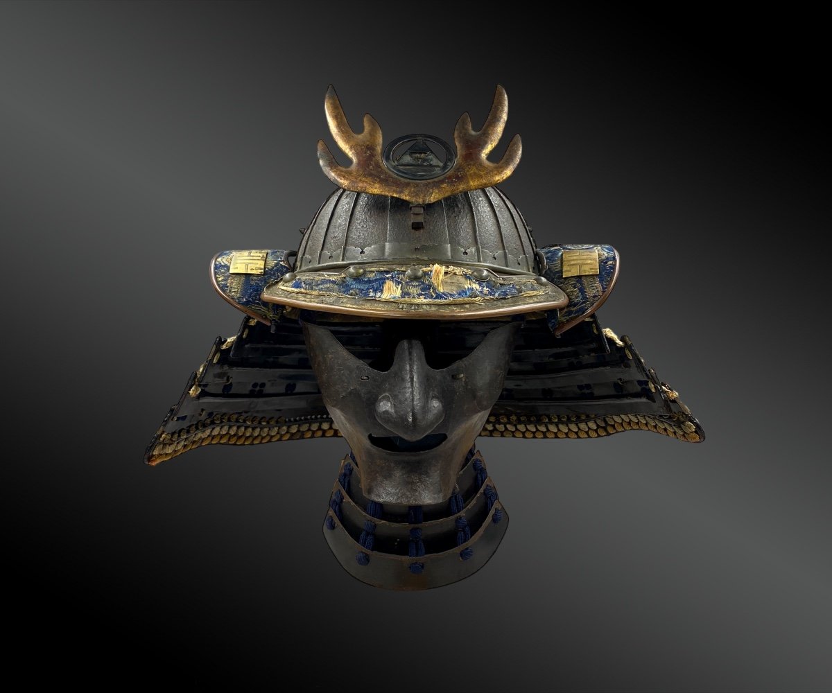 Ensemble Casque De Guerre: Kabuto Avec Mempo Et Maedaté, Japon. époque Momoyama (1573 – 1603)