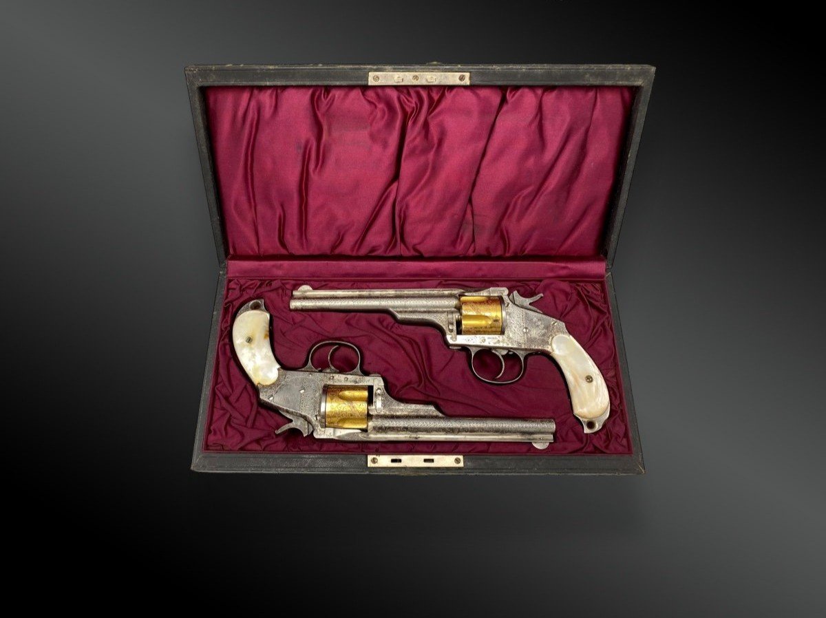 Pair Of Merwin Hulbert Revolvers, Engraved And Gilded From The Factory. Boxed. United States – 19th Century