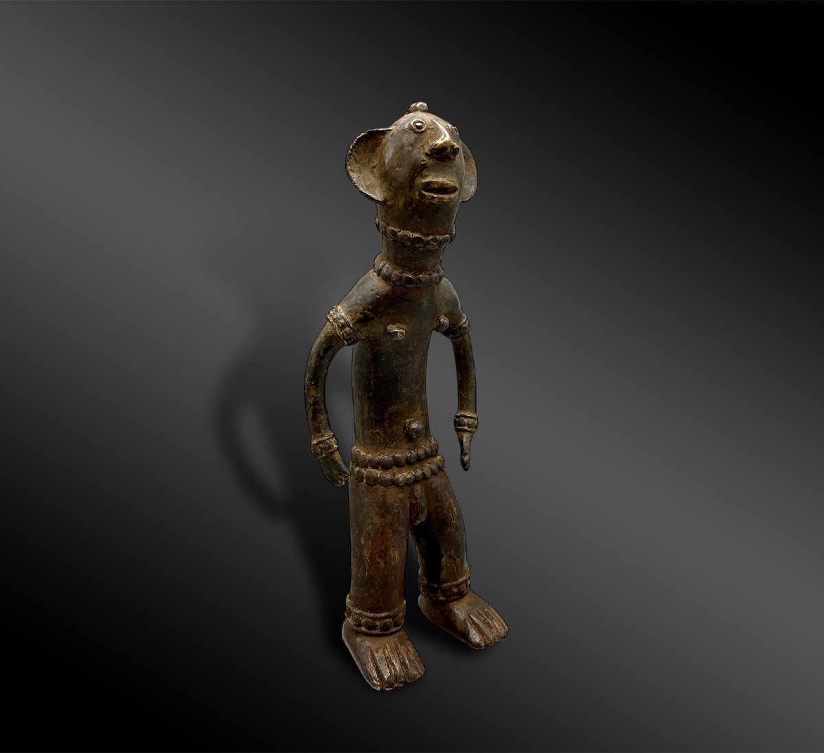 Anthropomorphic Statuette - Véré Culture, Ghana