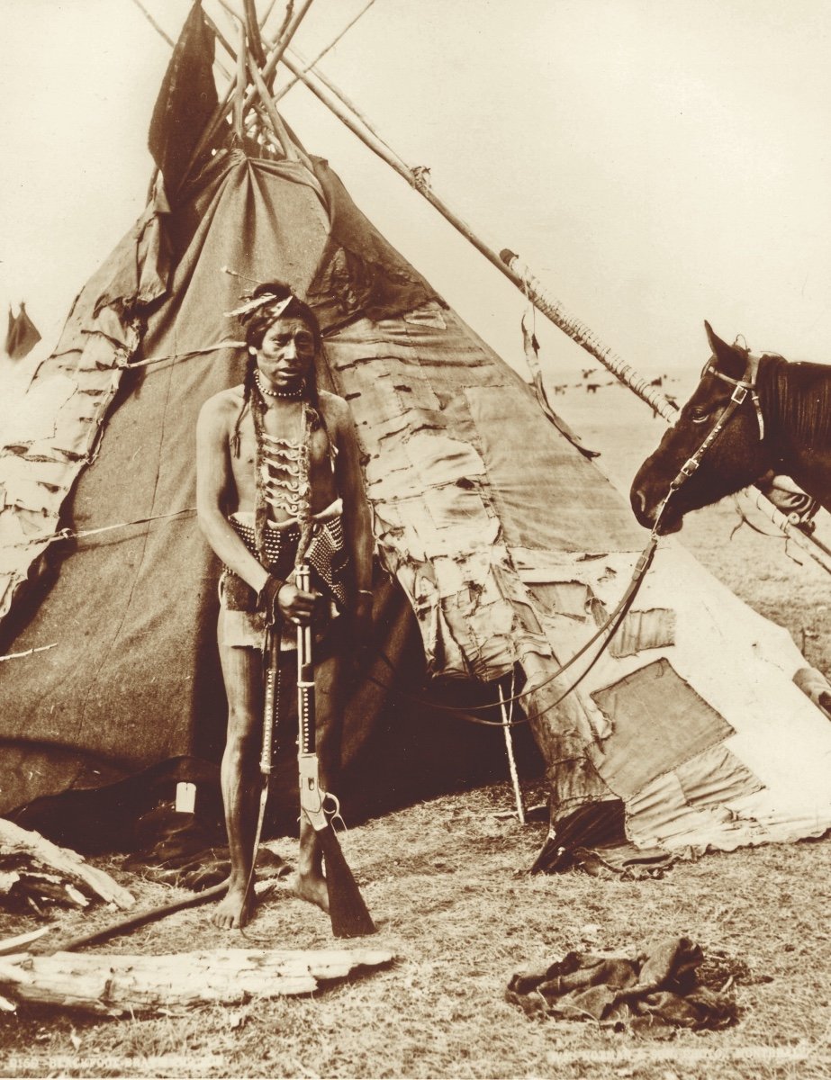 Couteau Et Son Fourreau - Indiens Blackfoot (pieds-noirs), Grandes Plaines - XIXème Siècle-photo-1