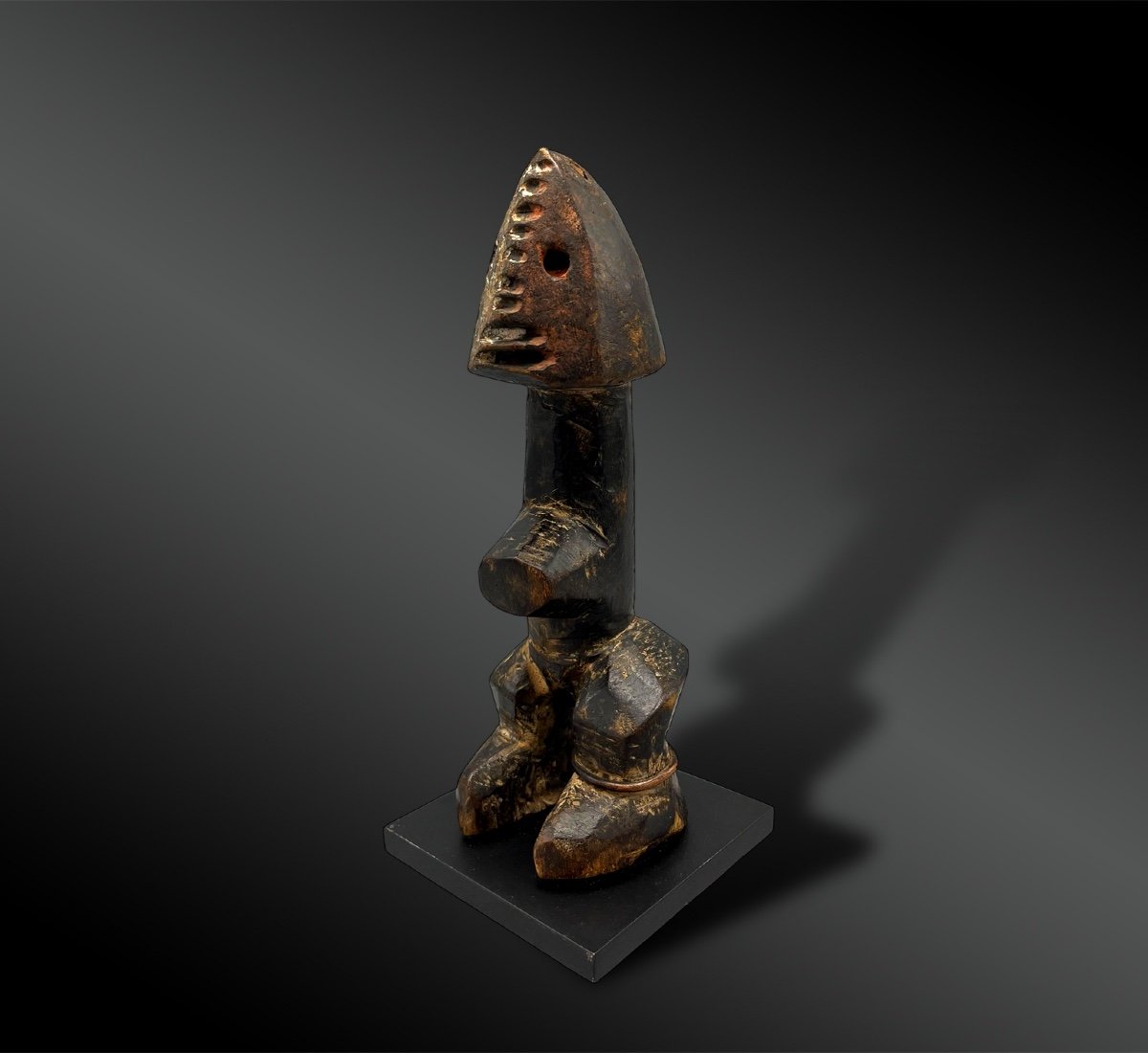 Yanda Anthropomorphic Statuette - Zandé Culture, Democratic Republic Of Congo - Circa 1900-photo-2