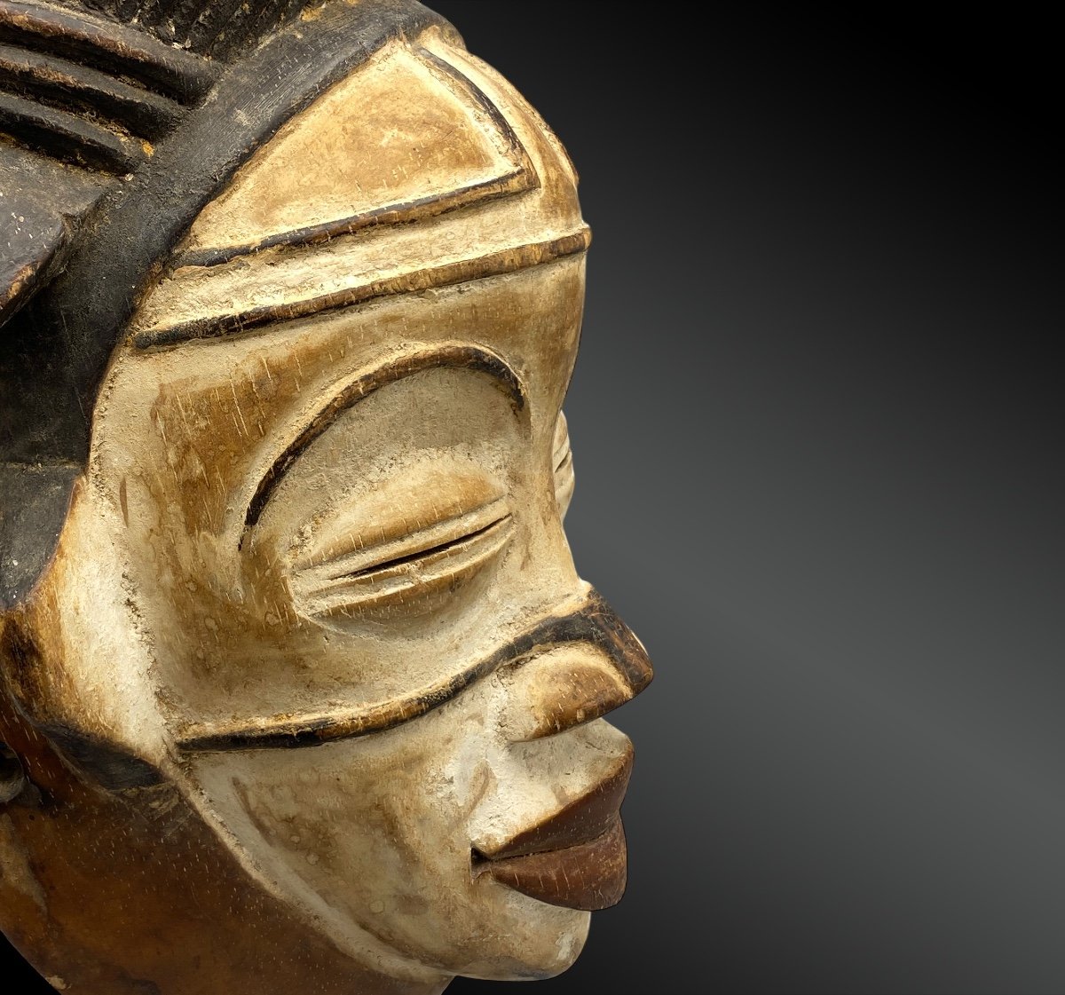 Anthropomorphic Okuyi Mask Punu Culture, South Gabon-photo-4