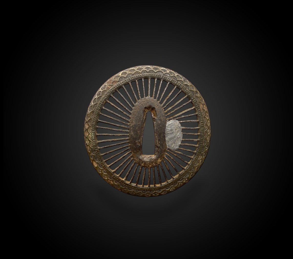 Tsuba En Fer, Maru Gata, En Fer Ajouré Japon – époque Edo (1606 – 1868) 