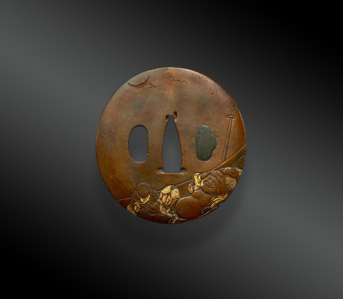 Tsuba En Sentoku, à Deux Personnages ; Signé - Japon – Période Edo (1606 – 1868)