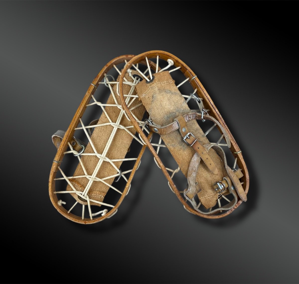 Pair Of Military Snowshoes - 20th Century