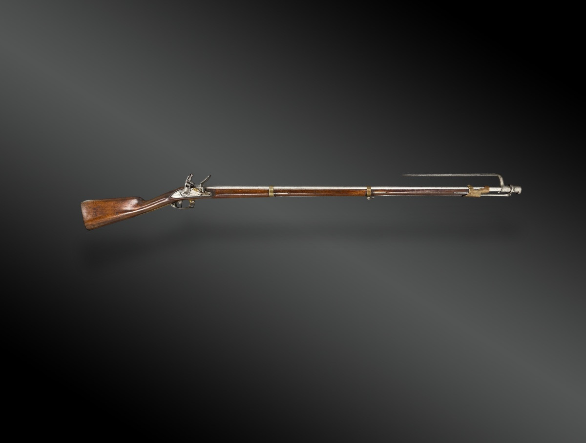 Fusil Des élèves Des écoles Militaires, M. Royale De Versailles, Mdr. 1817 Avec Sa Baïonnette.