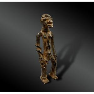 Statuette Féminine - Afrique De L’ouest - Première Moitié Du XXème Siècle 