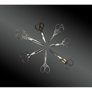 Set Of Seven Pairs Of Scissors - France And England - Late 19th Century And Circa 1900