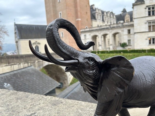 Grande Sculpture En Bronze d'Un Eléphant d'Afrique  -20 ème Siècle --photo-1