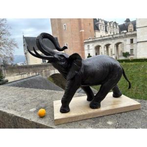 Grande Sculpture En Bronze d'Un Eléphant d'Afrique  -20 ème Siècle -