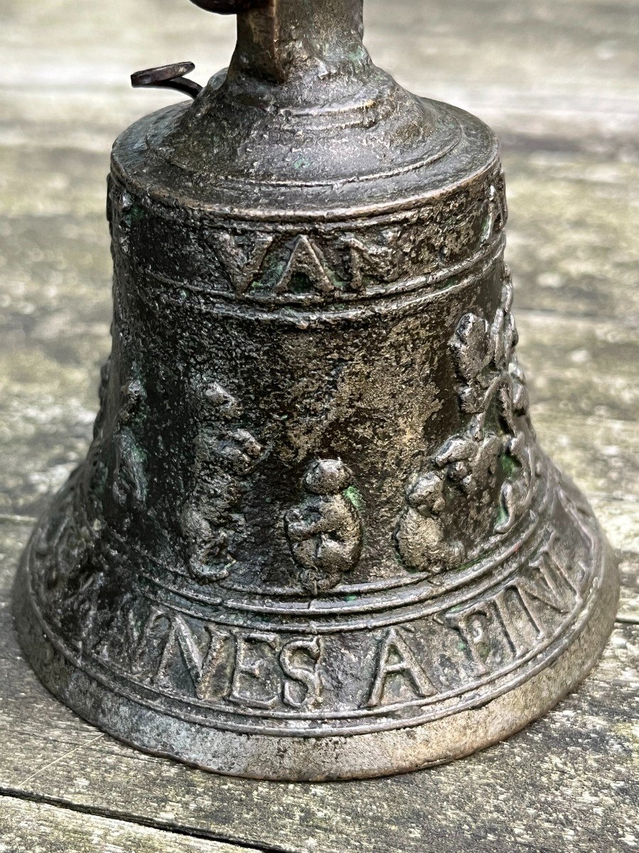 Rare Cloche De Table. Fondée in Mechelen en 1550 Par « Jan Van Den Eynde » (iohannes A Fine)-photo-5