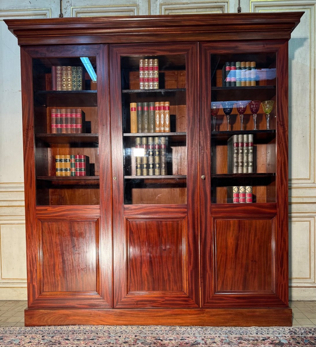 Large 19th Century 3-door Mahogany Bookcase -photo-2