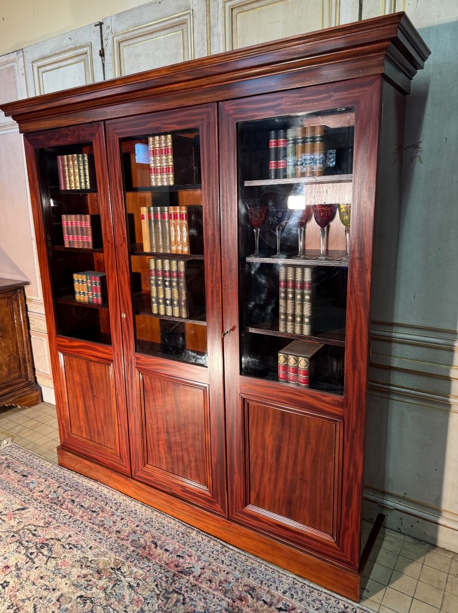 Large 19th Century 3-door Mahogany Bookcase -photo-3