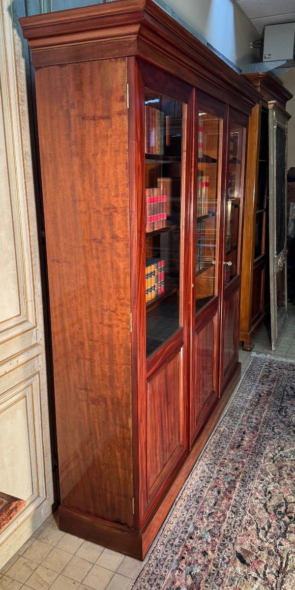 Large 19th Century 3-door Mahogany Bookcase -photo-4