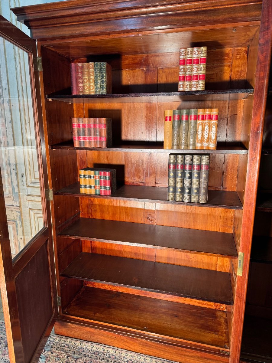 Large 19th Century 3-door Mahogany Bookcase -photo-3