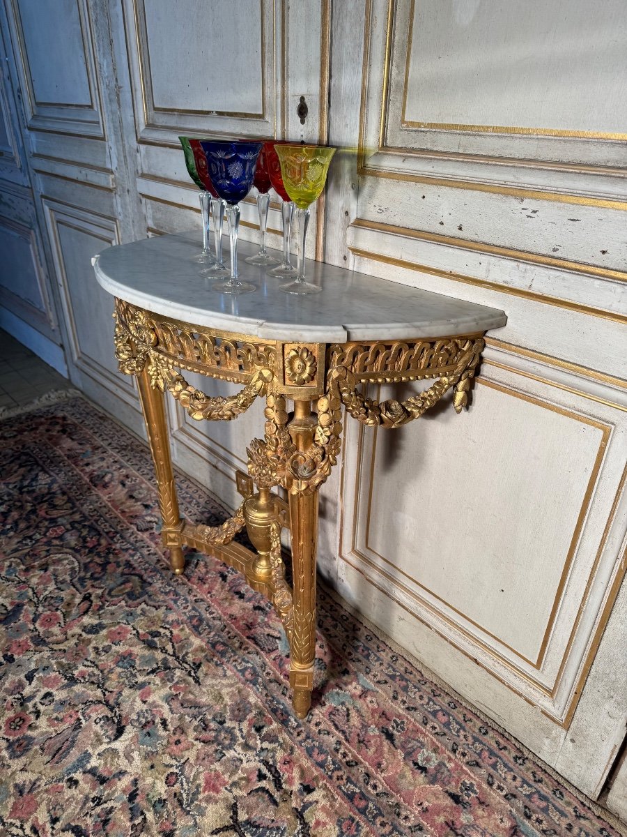 Louis XVI Period Half Moon Console In Carved And Gilded Wood -photo-1