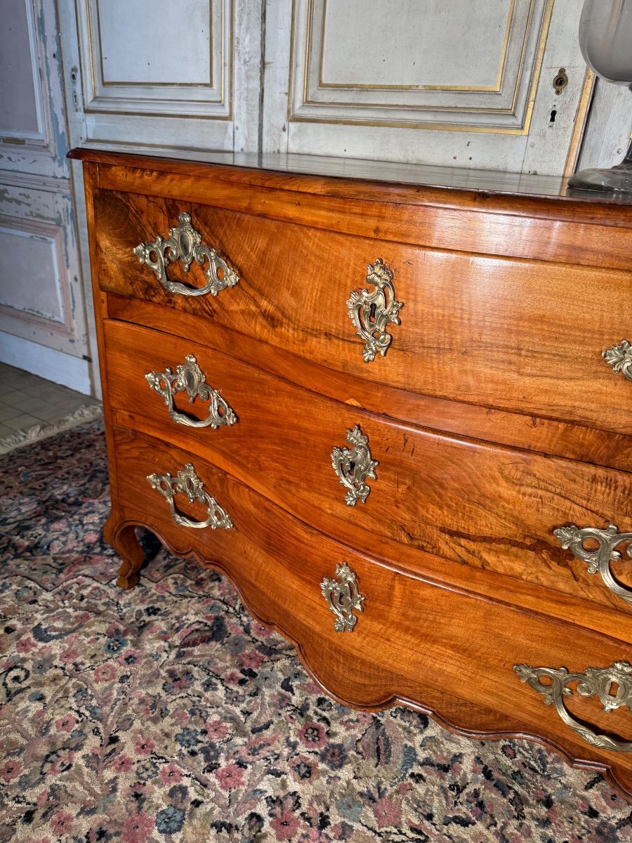 Commode Louis XV  Galbée En Noyer Blond 18 Eme Siècle -photo-1