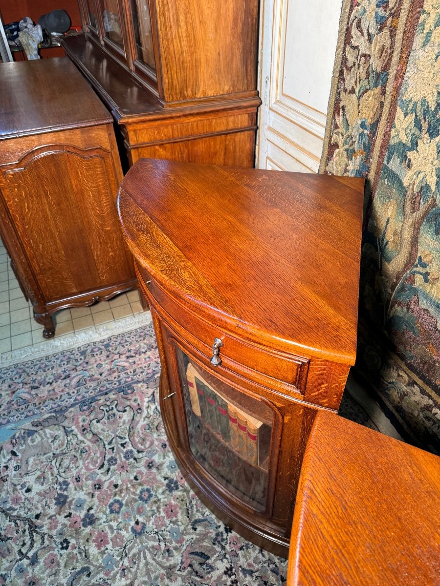 Pair Of 19th Century Oak Glazed Corner Cupboards -photo-2