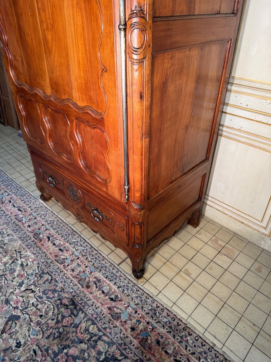 18th Century Cherry Wood Charentaise Bonnetiere -photo-3