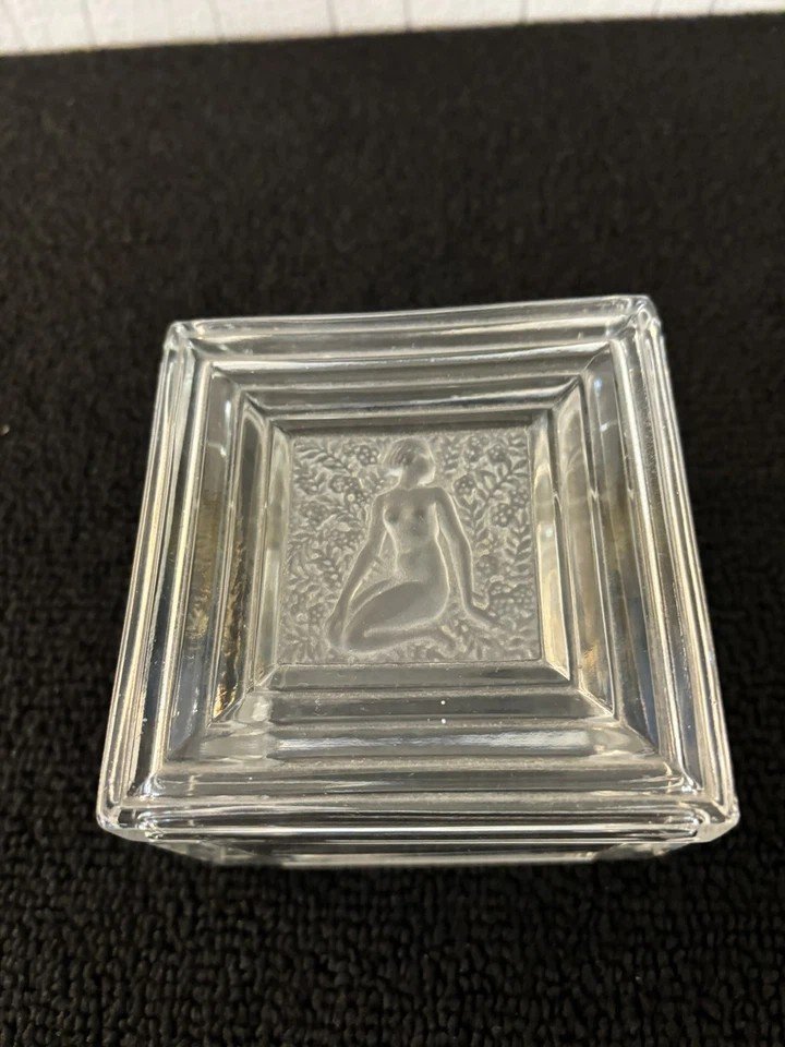 Lalique Lalique Crystal Powder Box-photo-3