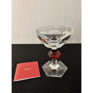 Harcourt Red Button Champagne Glass In Baccarat Crystal