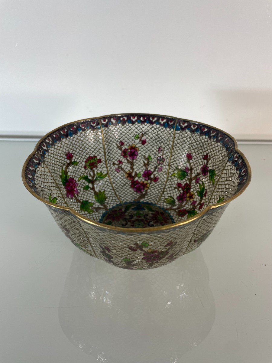 Asia - Beautiful And Large 1900 Cup With Naturalist Decor - Plique-à-jour Enamel Decoration