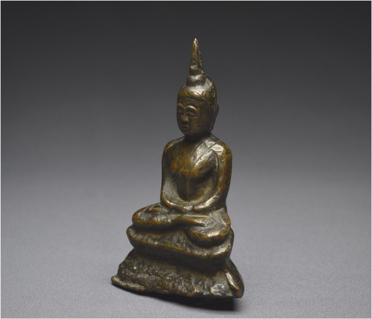 Cambodge, XVIIIème - XIXème siècle, Bouddha en bronze en position de méditation-photo-4