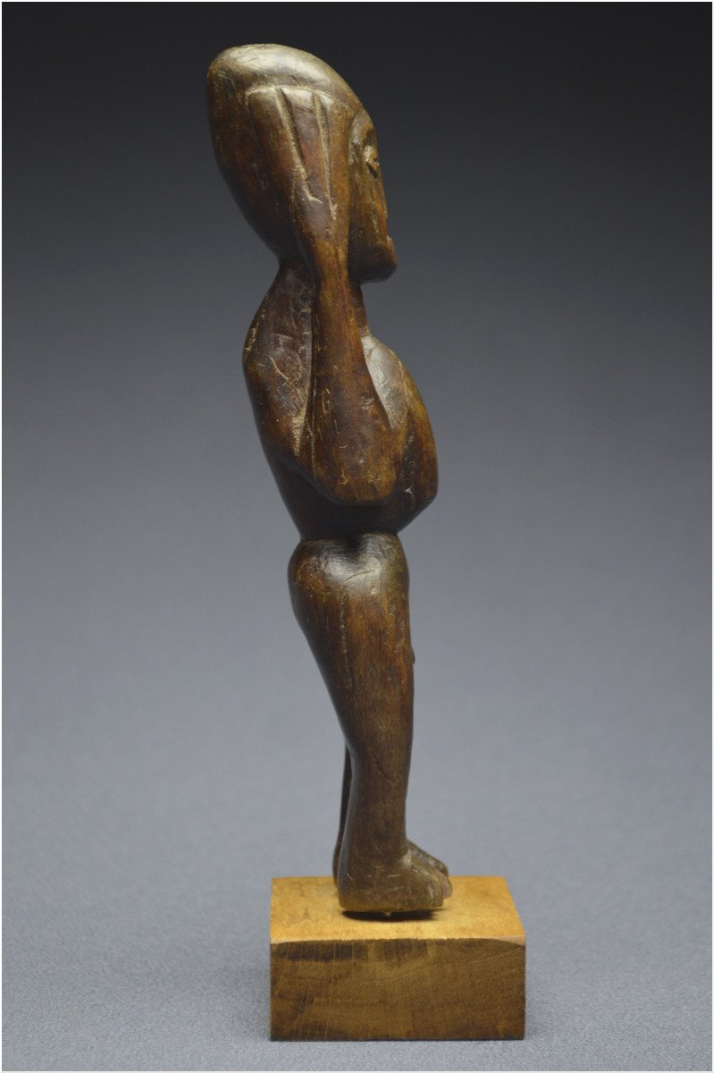 Democratic Republic Of Congo (formerly Zaire), Lega People, Bwami Society, Middle Of The 20th Century, Ancient  Anthropomorphic Katanda Fetish With Shiny Patina-photo-1