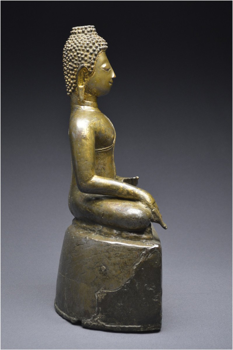 Laos, XIXème siècle, Importante représentation du Bouddha Maravijaya en bronze-photo-1