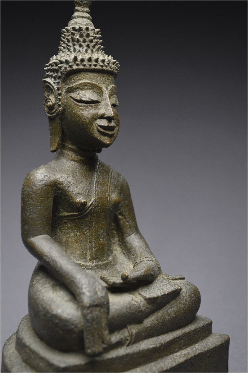 Laos, XVIIIème-XIXème siècle, Bouddha Maravijaya en bronze à patine verte-photo-3