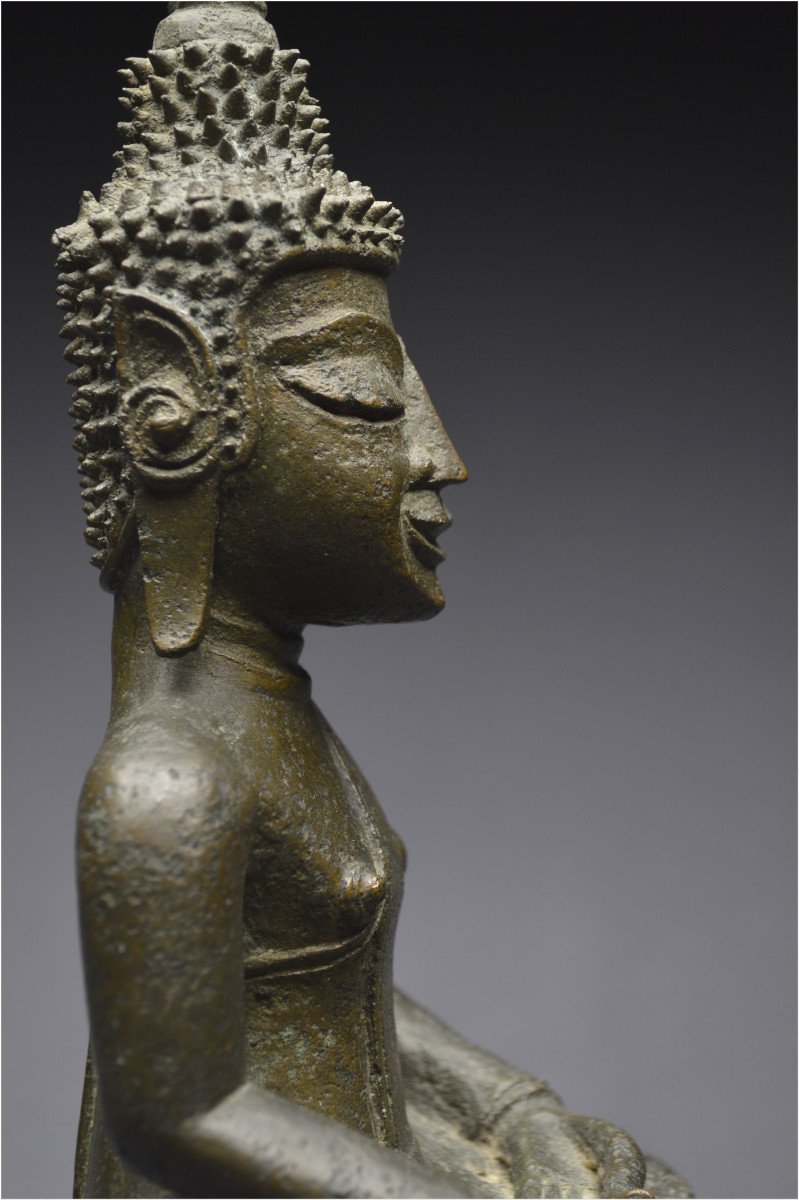 Laos, XVIIIème-XIXème siècle, Bouddha Maravijaya en bronze à patine verte-photo-7