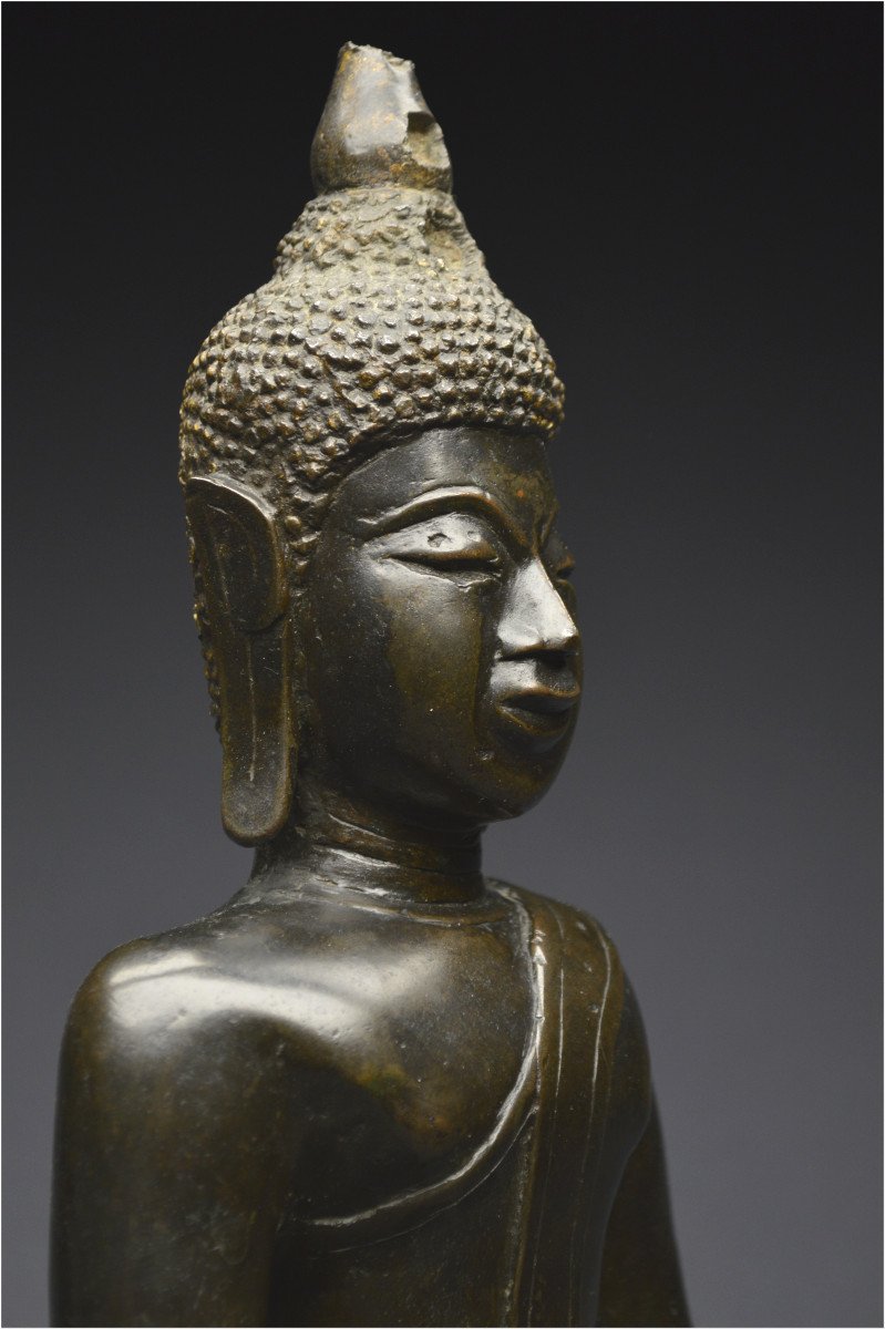 Cambodge, XIXème siècle, Imposant Bouddha Maravijaya en bronze à patine sombre-photo-5