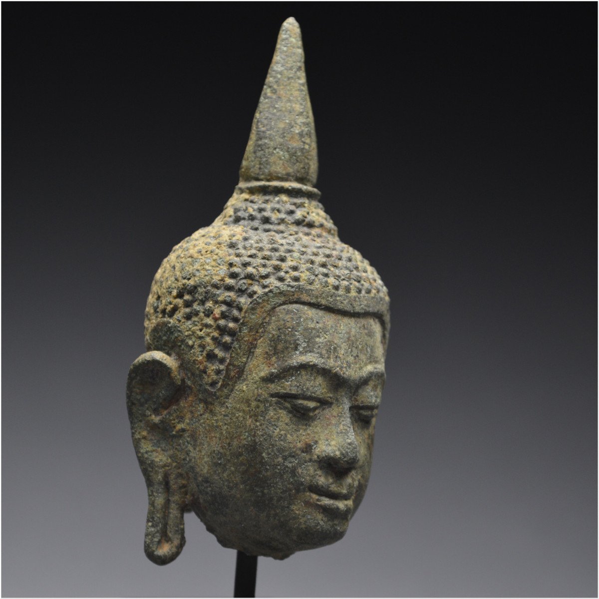 Royaume de Siam, XVIème - XVIIème siècle, École du Nord, Petite tête de Bouddha en bronze -photo-1