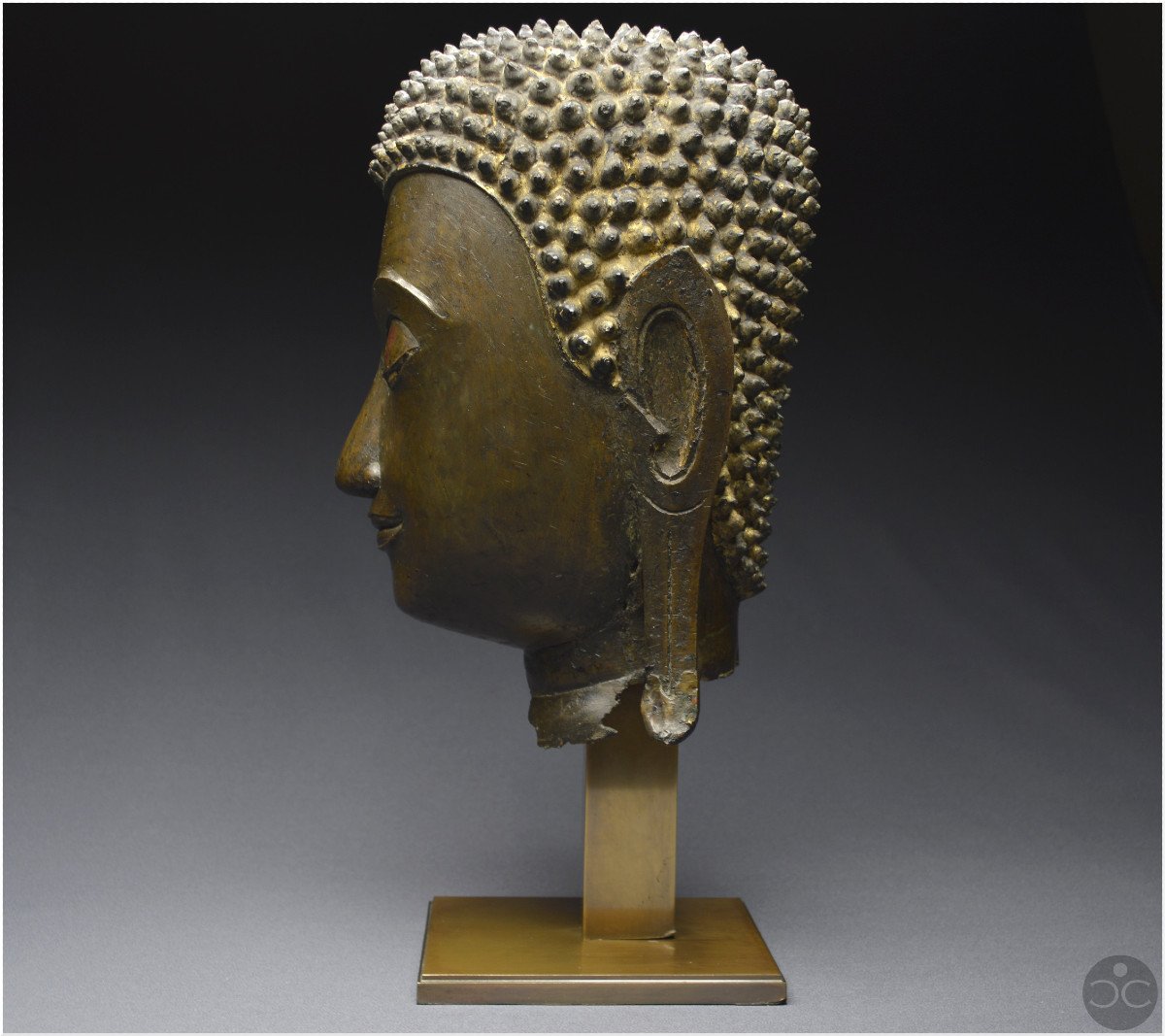 Ancien Royaume de Siam, XVIème - XVIIème siècle, Grande tête de Bouddha en bronze à patine brune-photo-4