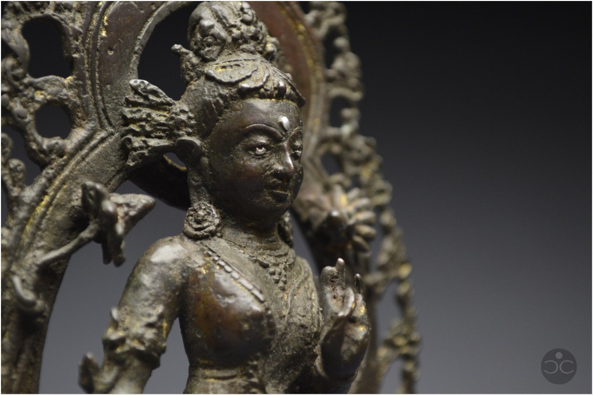 Tibet occidental, XVIème siècle, Représentation de Tara Blanche, Bronze et incrustations d'argent-photo-6