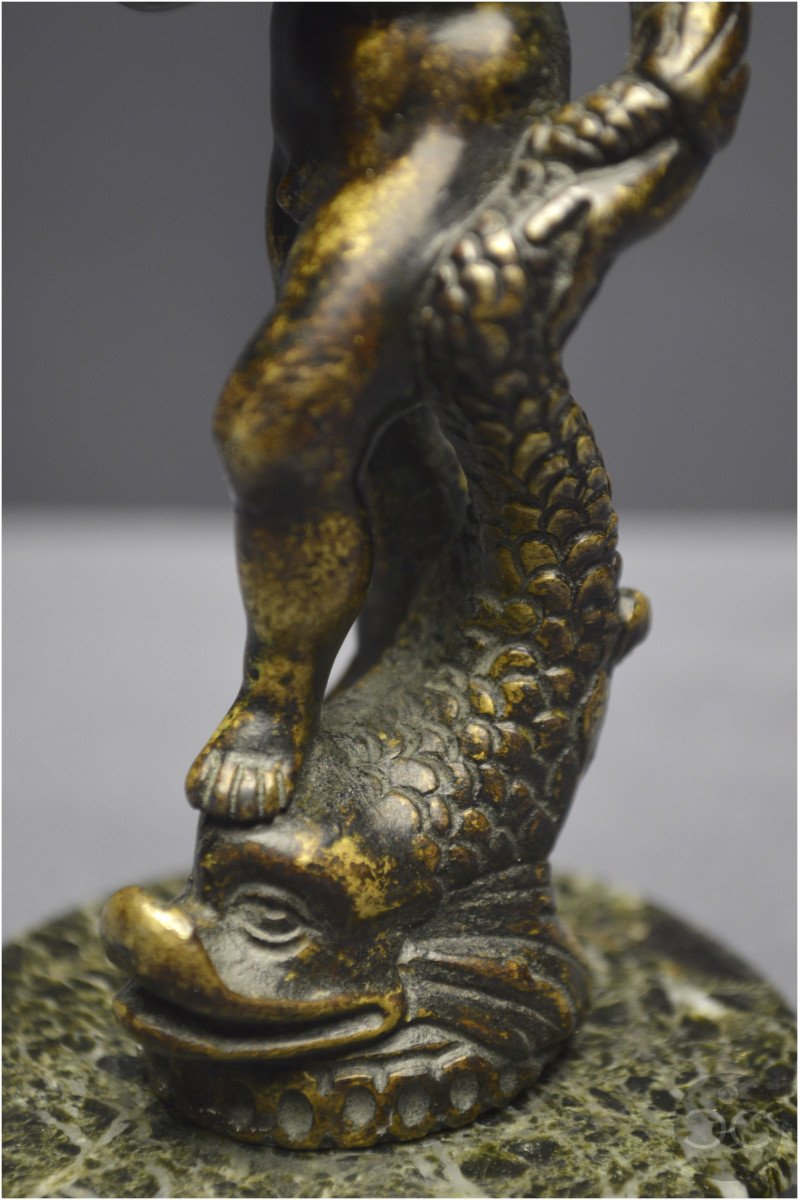 Rennaissance italienne, XVIème siècle, Bronze représentant Neptune enfant juché sur un dauphin-photo-8