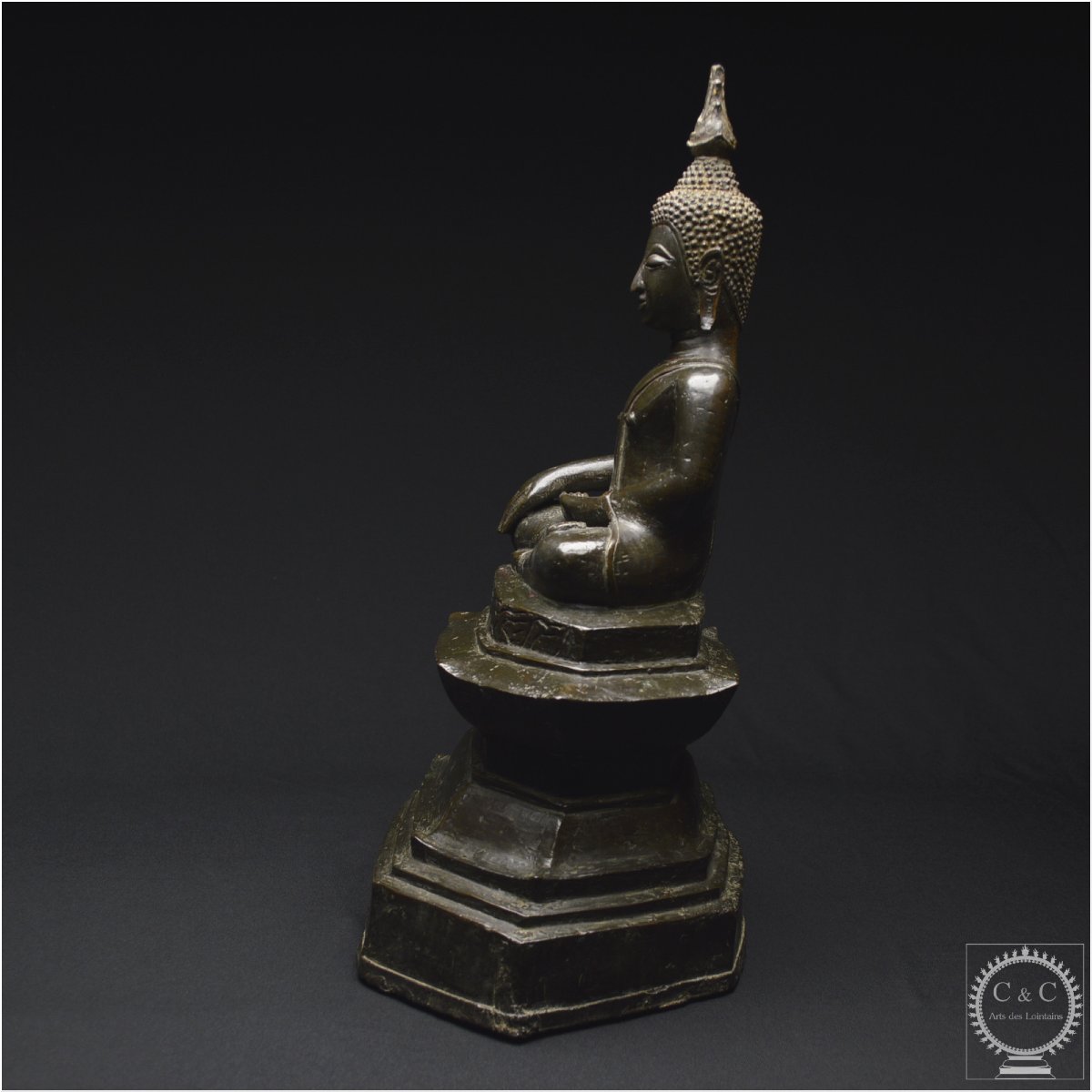 Laos, XVIIème - XVIIIème siècle, Important Bouddha Maravijaya en bronze massif à patine brune-photo-3