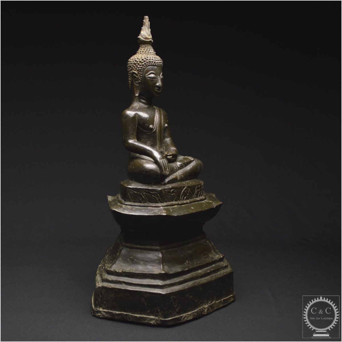 Laos, XVIIème - XVIIIème siècle, Important Bouddha Maravijaya en bronze massif à patine brune-photo-1