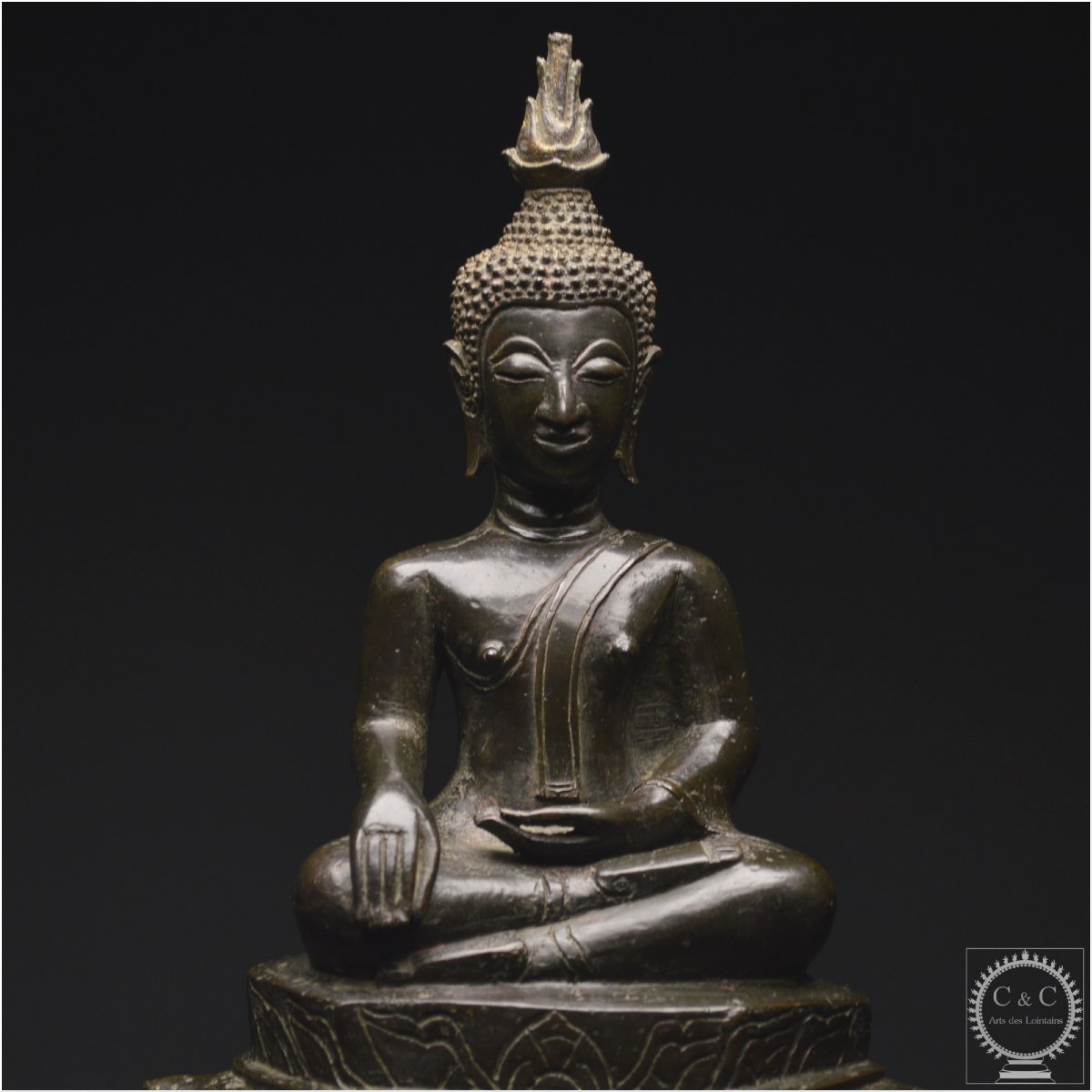 Laos, XVIIème - XVIIIème siècle, Important Bouddha Maravijaya en bronze massif à patine brune-photo-7