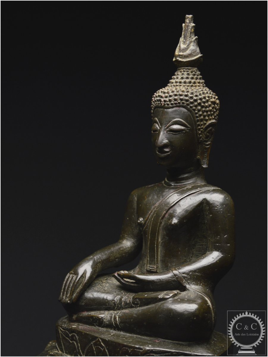 Laos, XVIIème - XVIIIème siècle, Important Bouddha Maravijaya en bronze massif à patine brune-photo-8