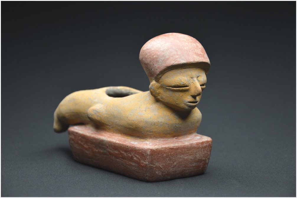 Equateur, 800 - 400 av JC,  Culture Chorrera, Récipient anthropomorphe en céramique polychrome