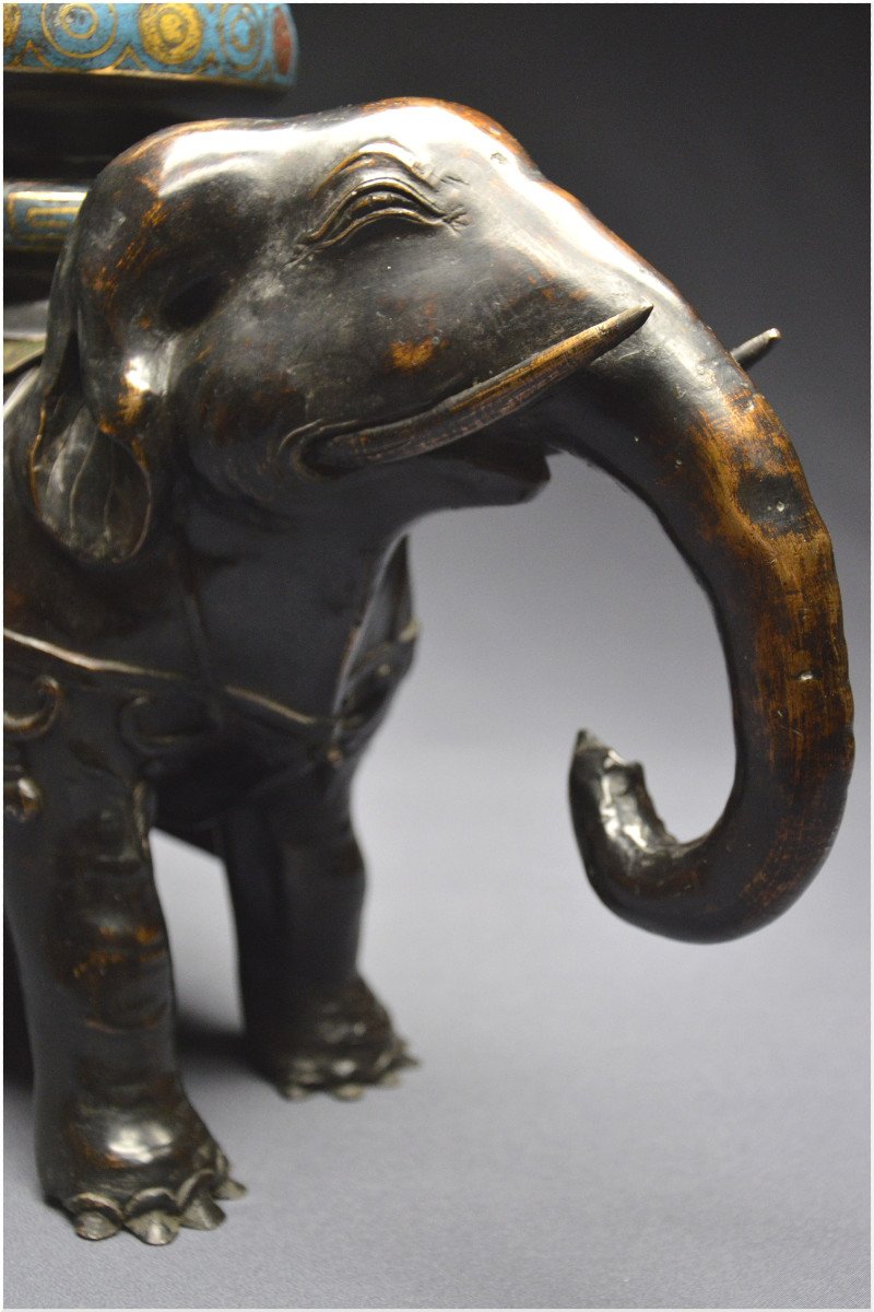 Japan, Meiji Era (1868 - 1912), Large Elephant-shaped Incense Burner In Bronze And Cloisonné Enamels-photo-4