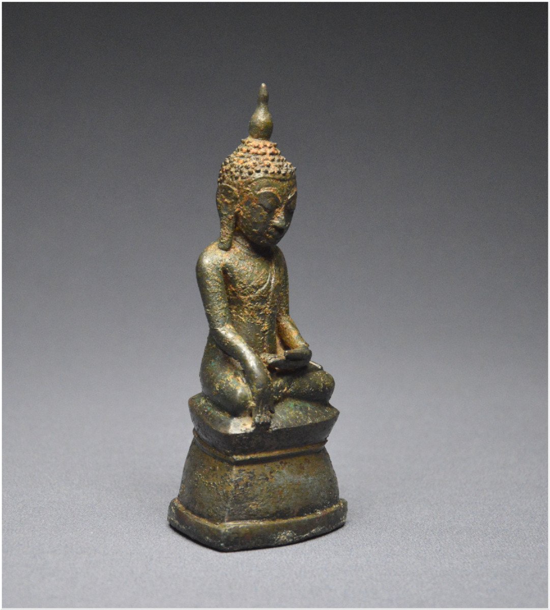 Birmanie, XVIIIème siècle, Représentation de Bouddha en bronze en position bumisparsha mudra-photo-2
