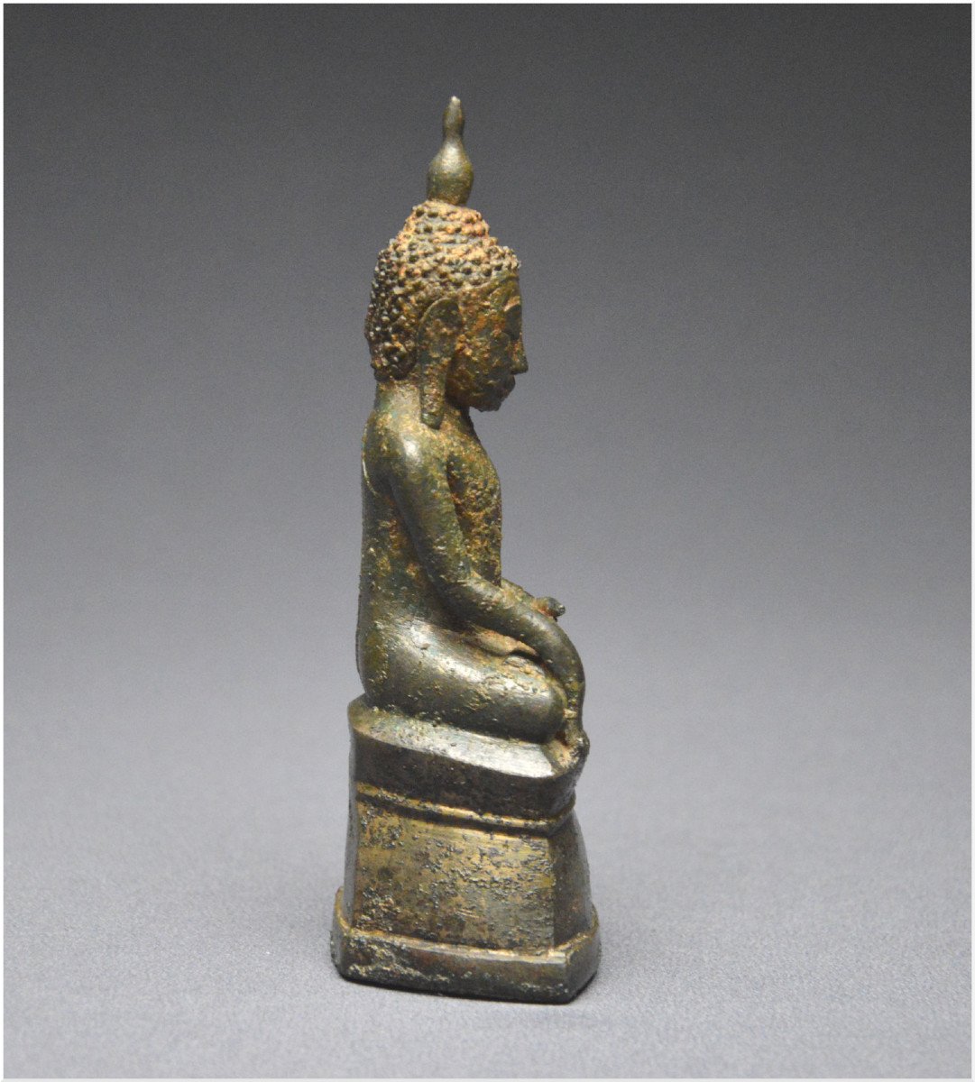 Birmanie, XVIIIème siècle, Représentation de Bouddha en bronze en position bumisparsha mudra-photo-4